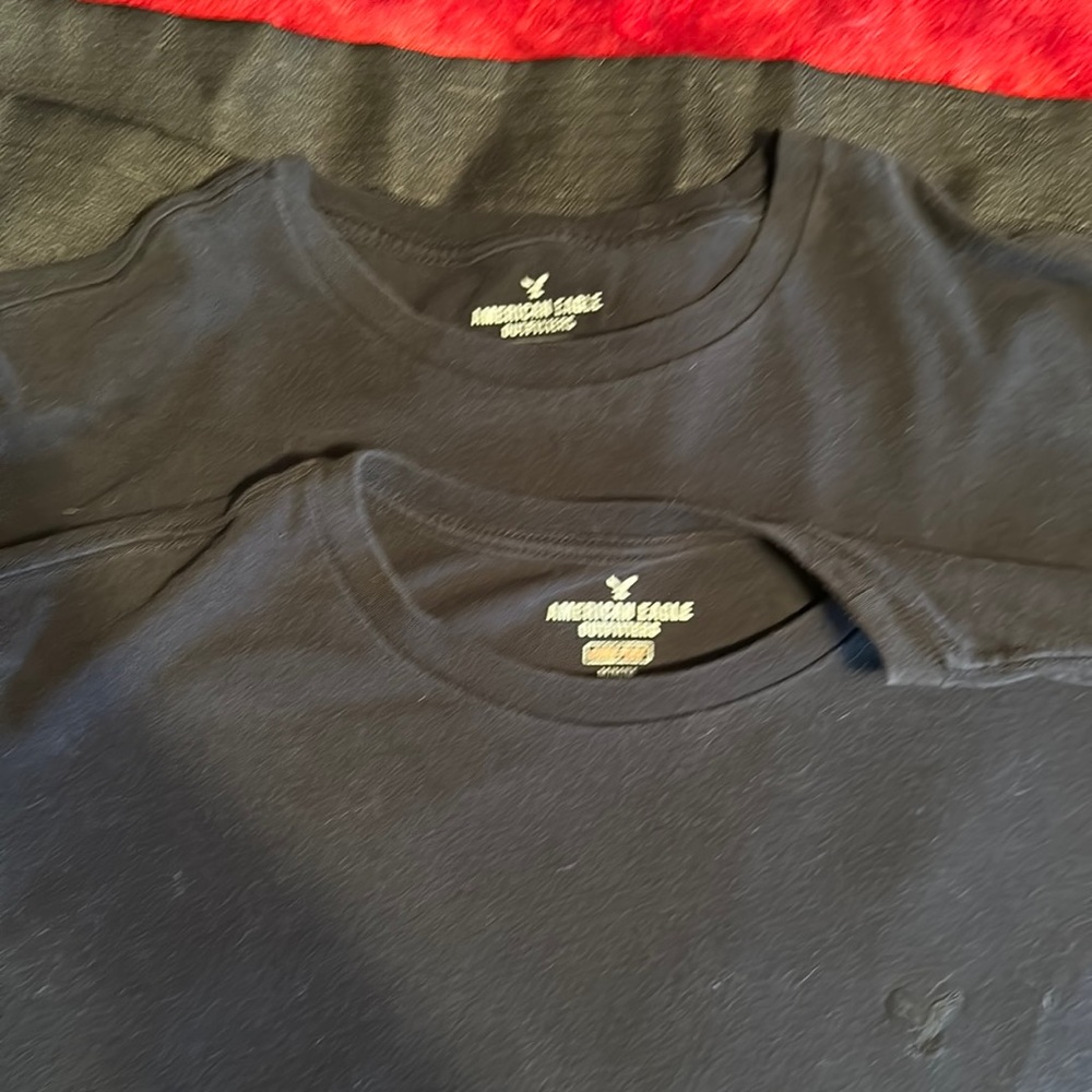 Lot 2 American eagle mean t shirts black medium core flex